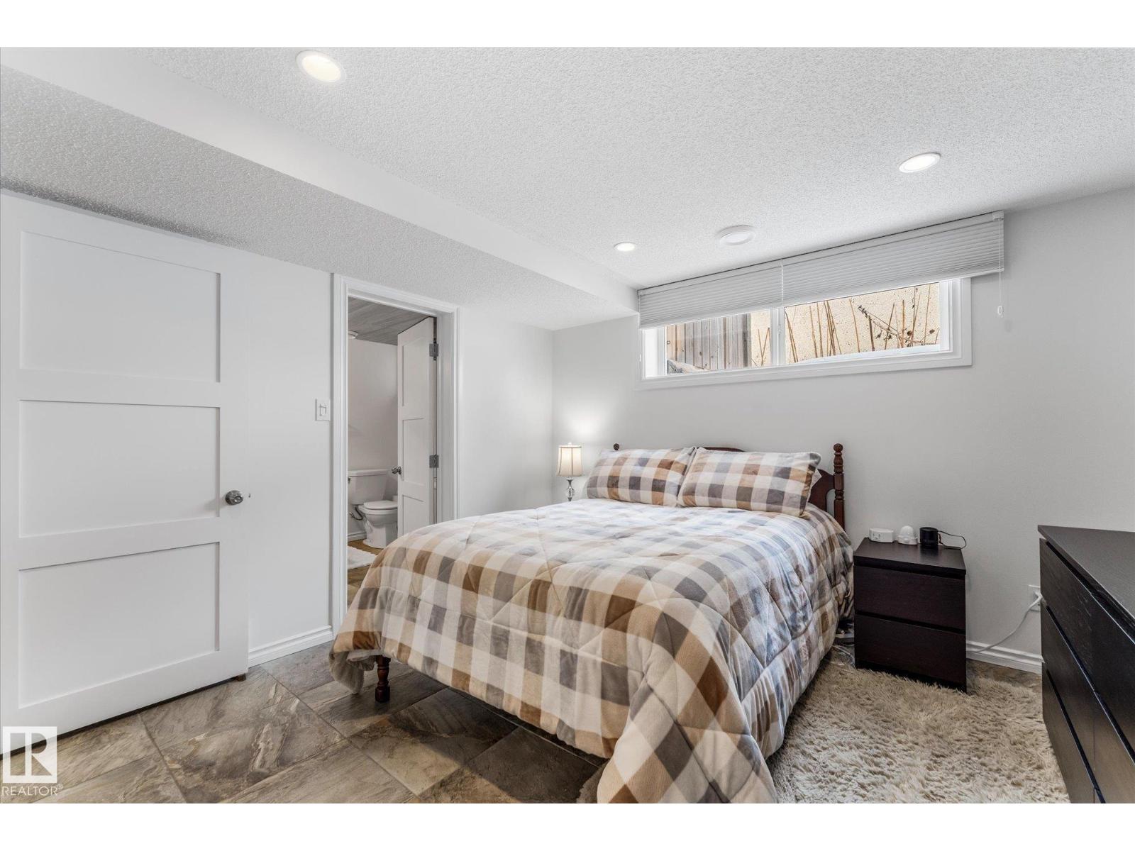 10920 132 ST NW, Edmonton