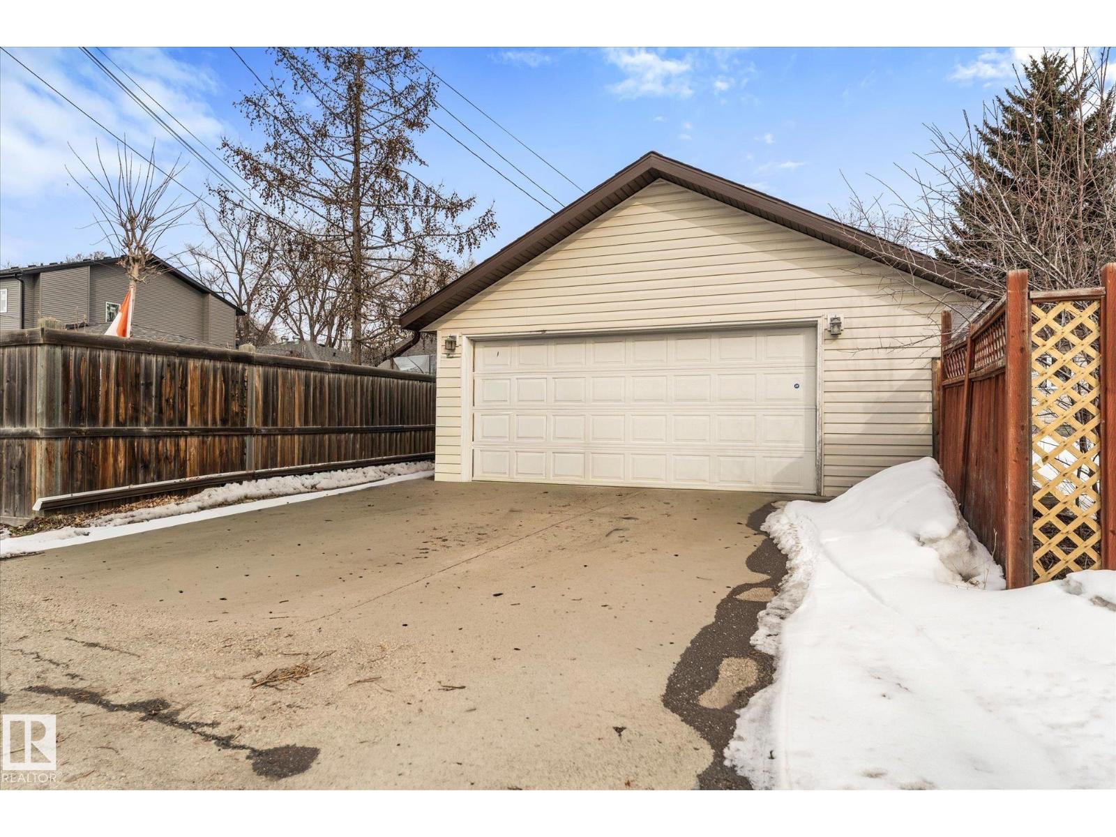 10920 132 ST NW, Edmonton