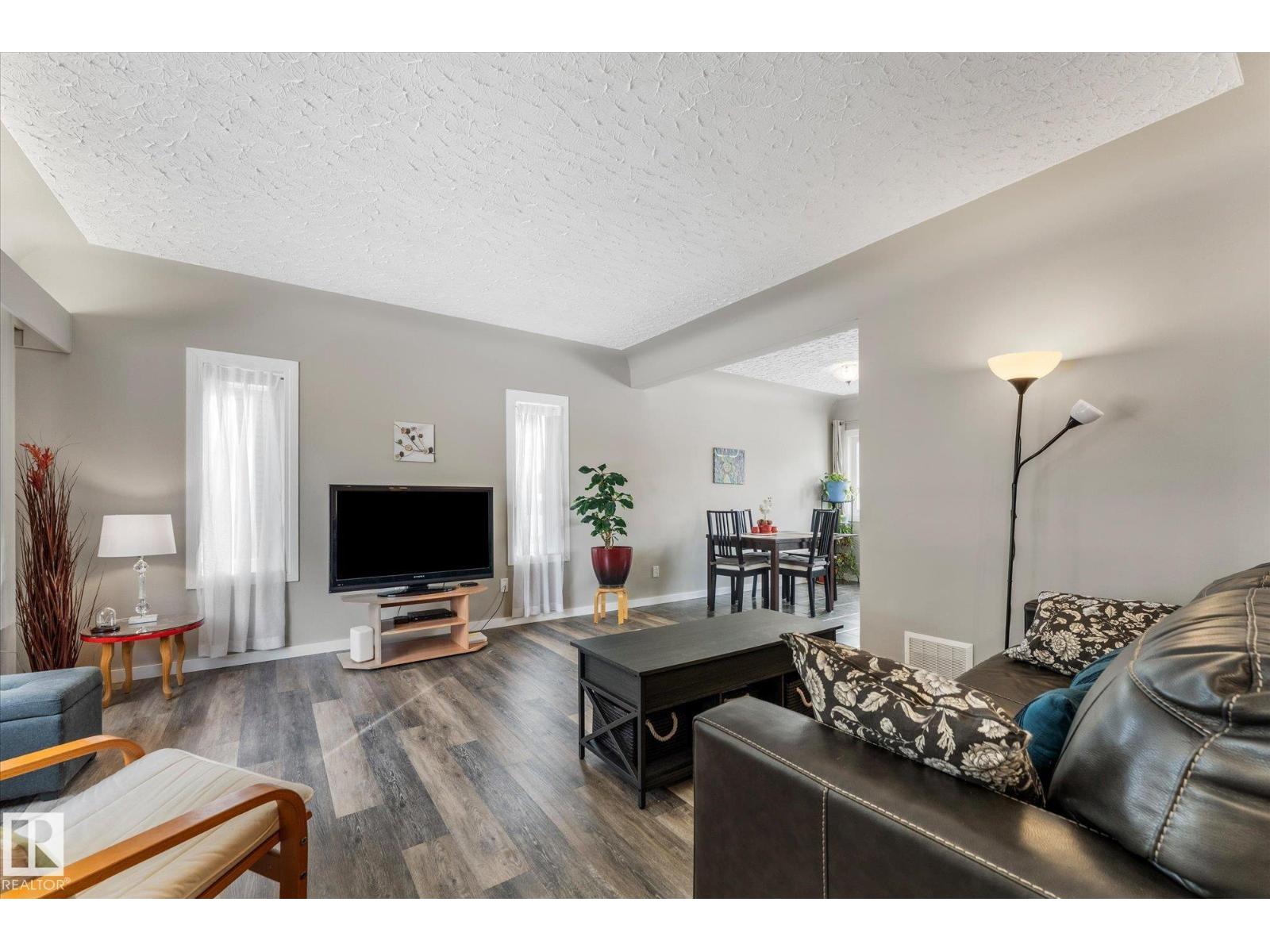 10920 132 ST NW, Edmonton