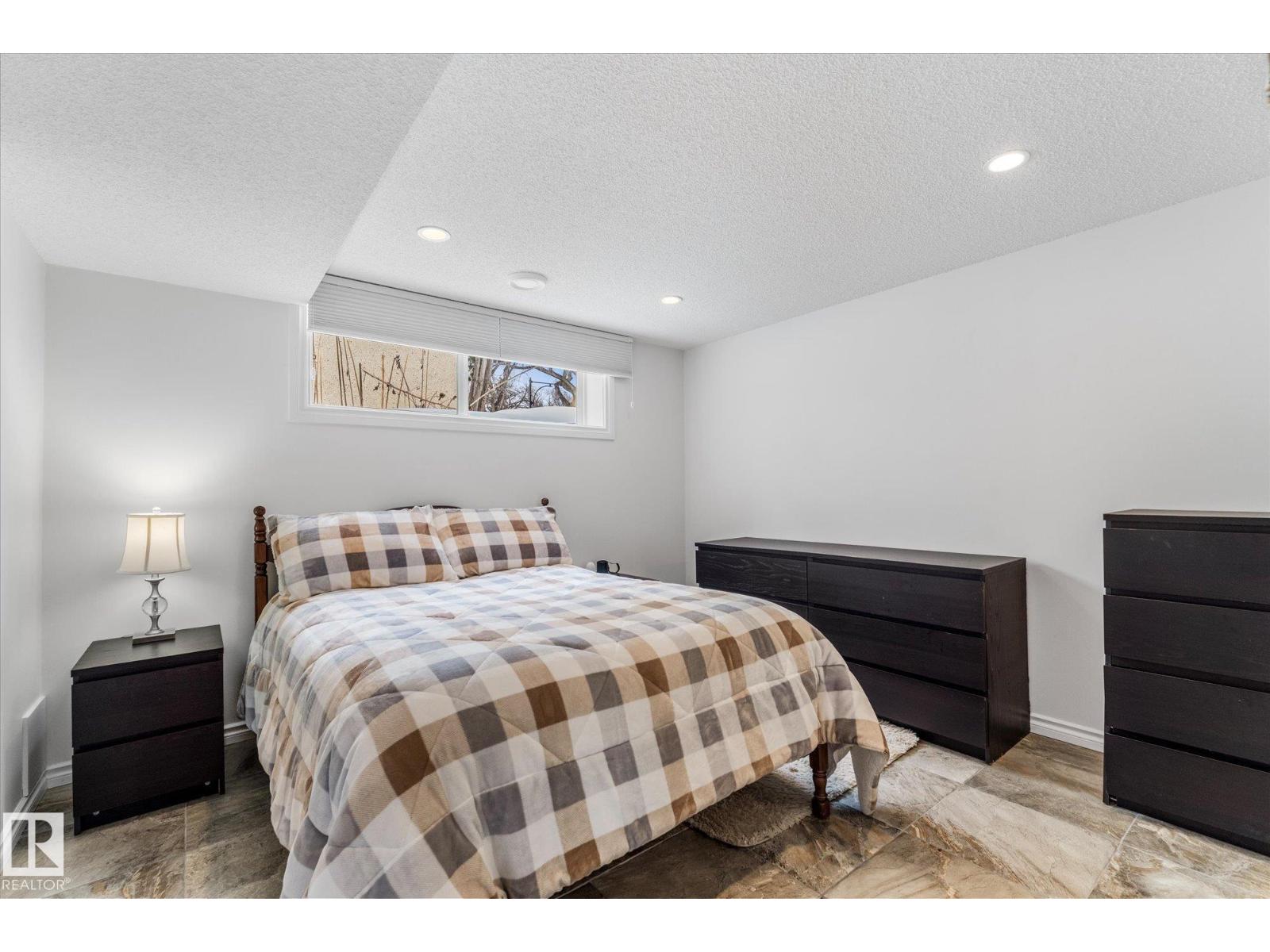 10920 132 ST NW, Edmonton