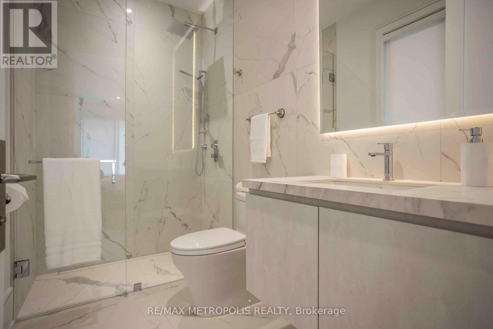 12 BEARWOOD DRIVE,Toronto (Edenbridge-Humber Valley),,