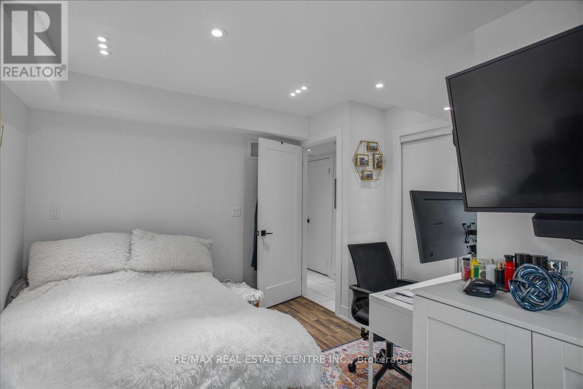 #307 132 WIDDICOMBE HILL BOULEVARD - 17