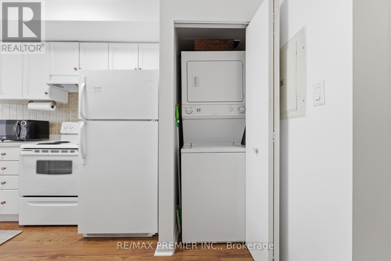 #815 2464 WESTON ROAD - 12