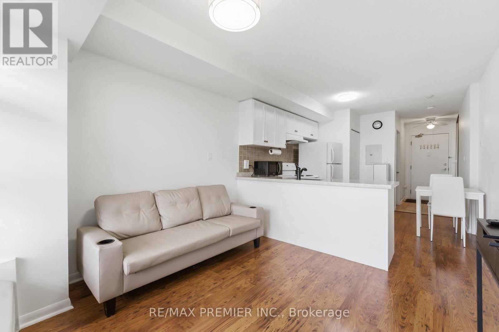 #815 2464 WESTON ROAD - 6