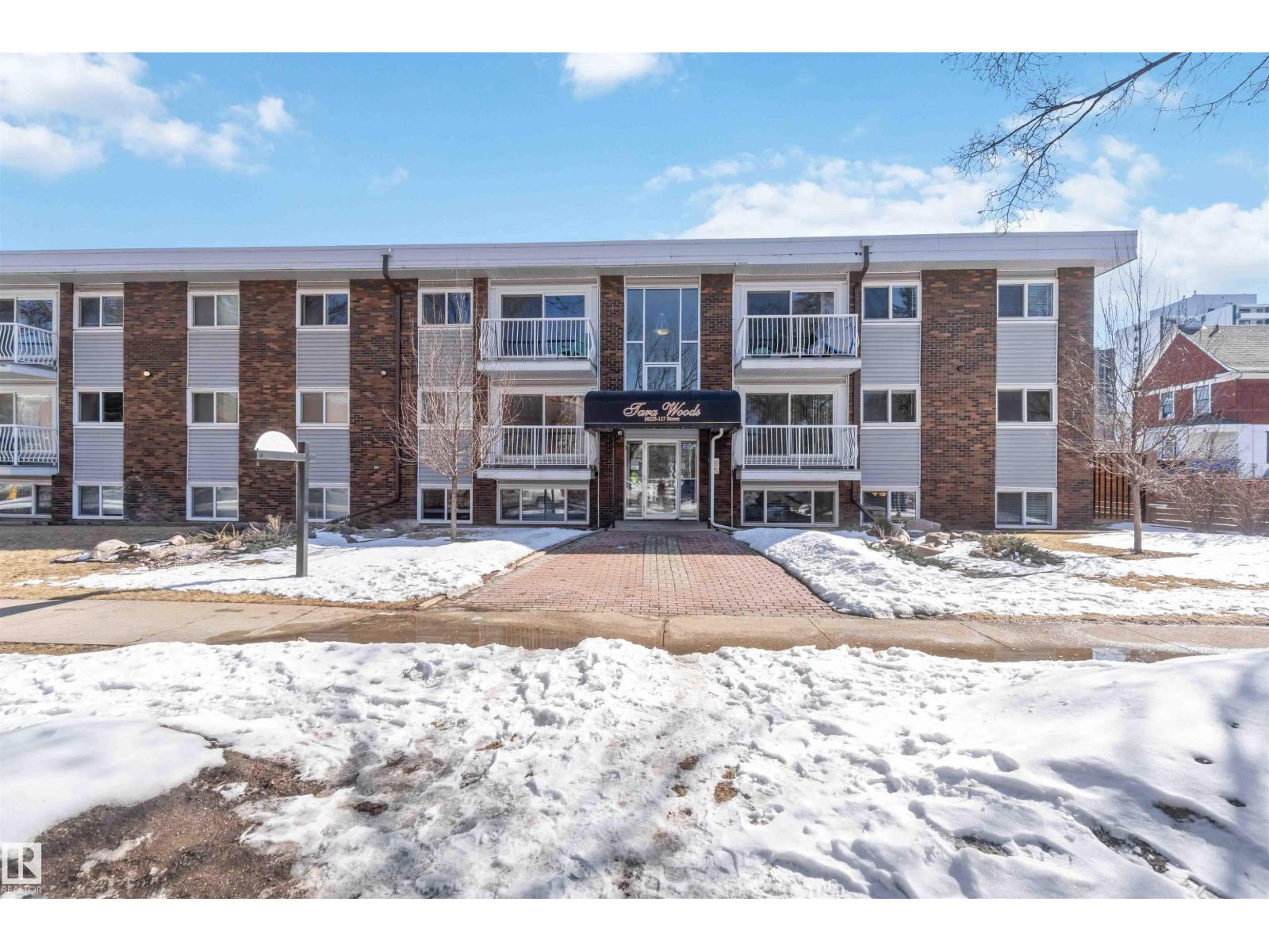#111 10225 117 ST NW, Edmonton