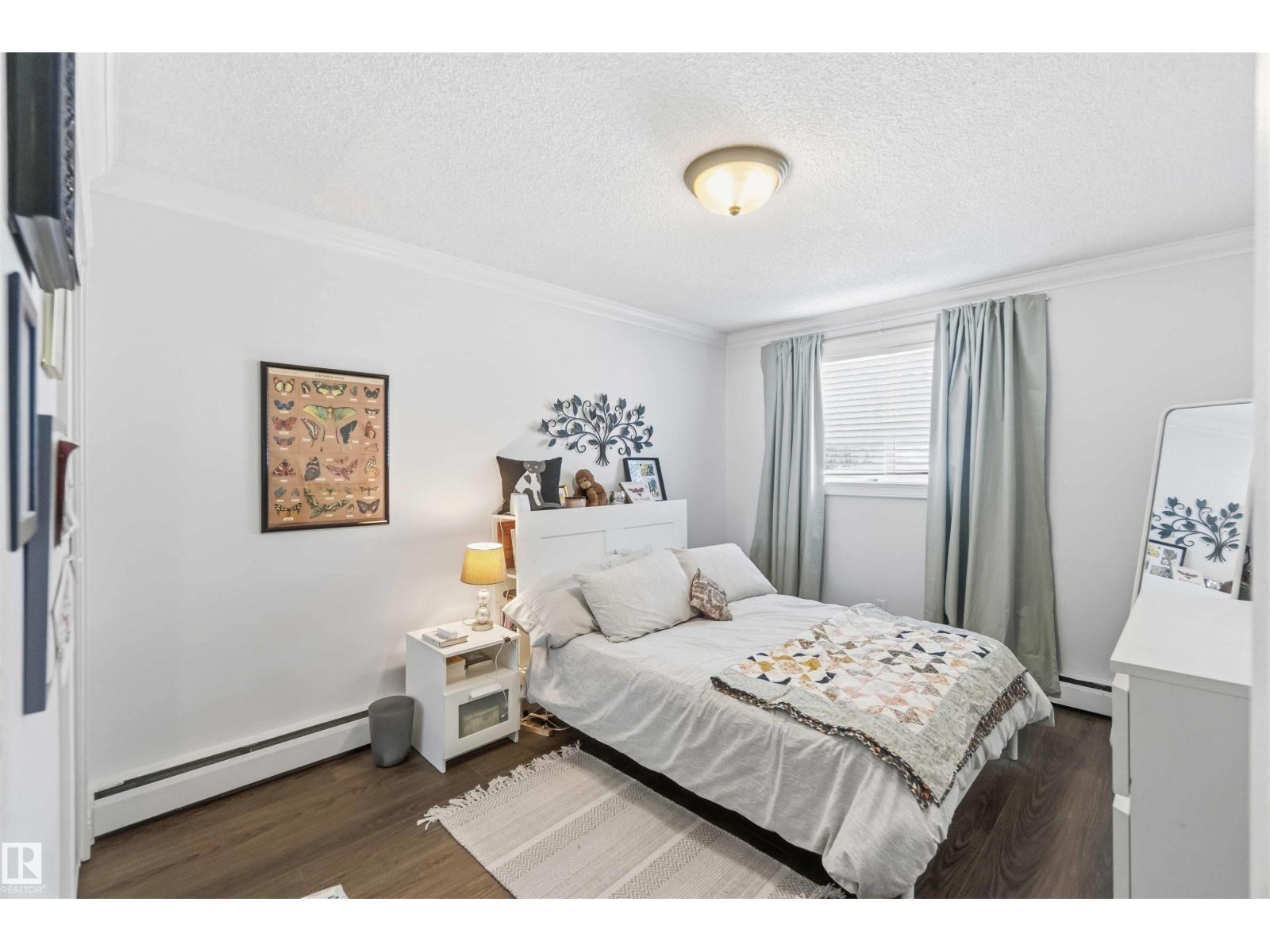 #111 10225 117 ST NW, Edmonton