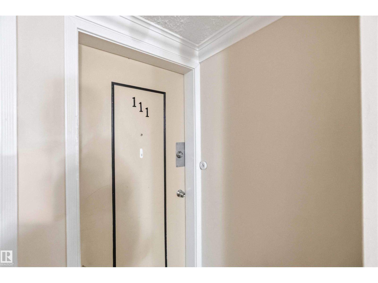 #111 10225 117 ST NW, Edmonton