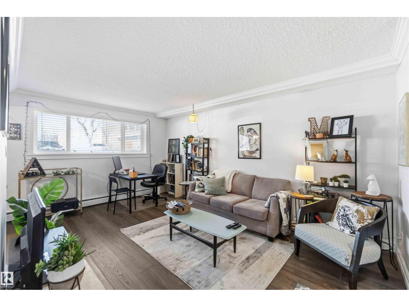 #111 10225 117 ST NW, Edmonton