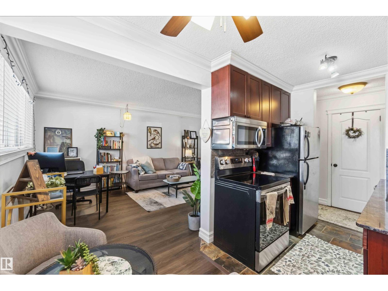 #111 10225 117 ST NW, Edmonton