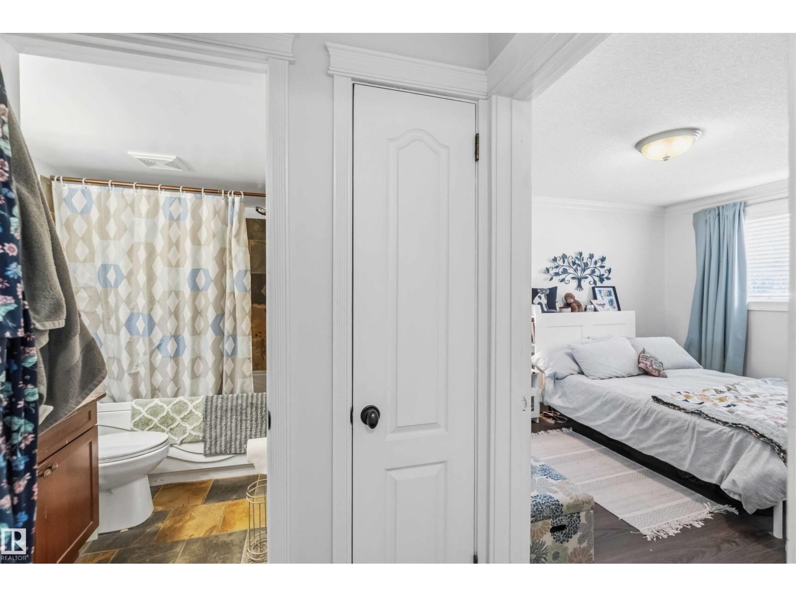 #111 10225 117 ST NW, Edmonton