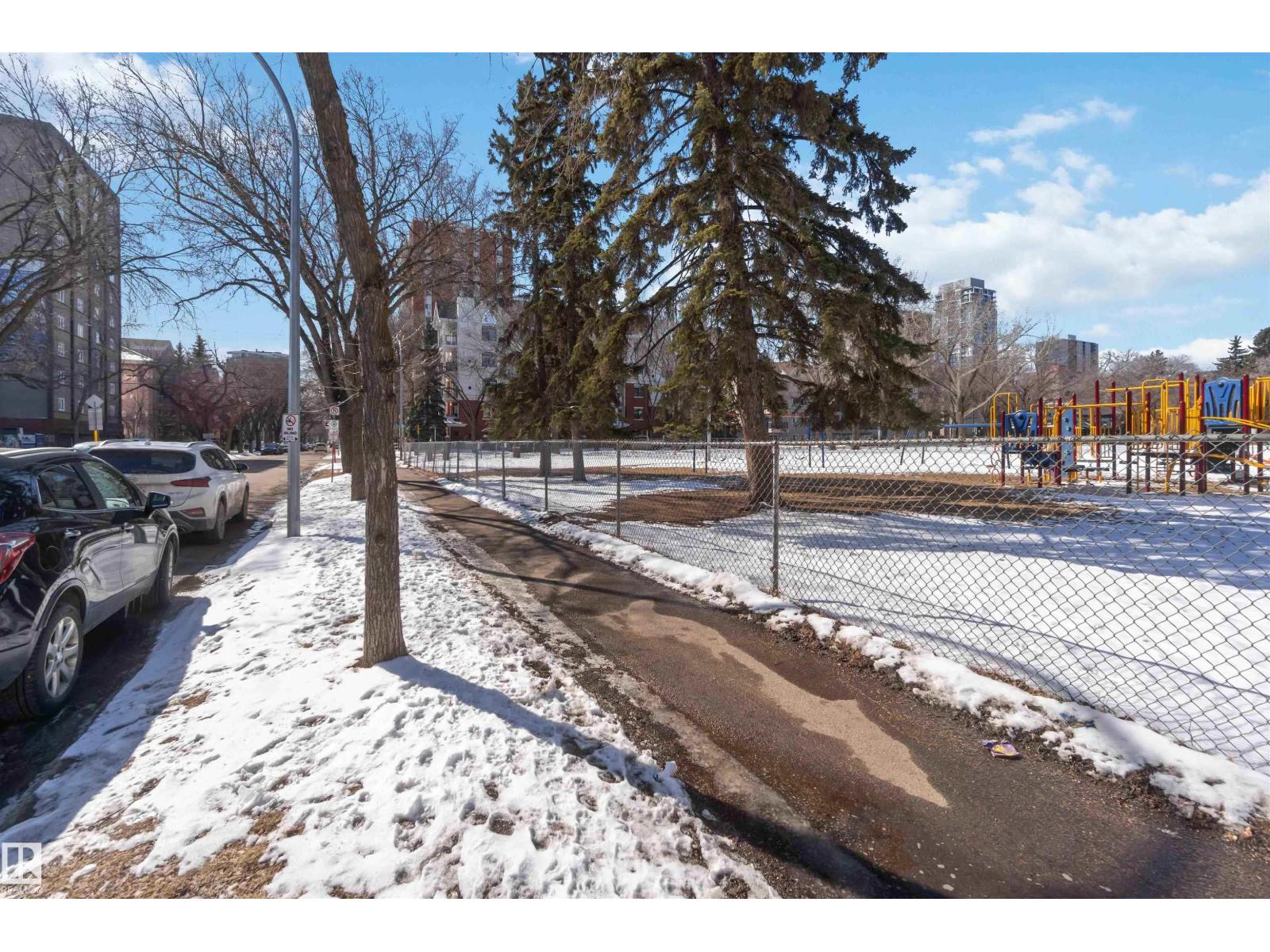 #111 10225 117 ST NW, Edmonton