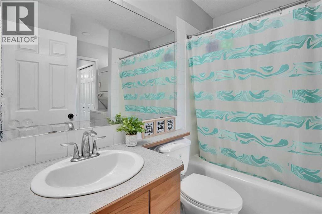 Single Family House 4 Level for Sale in  Saddlemead Road NE Saddle Ridge Calgary 