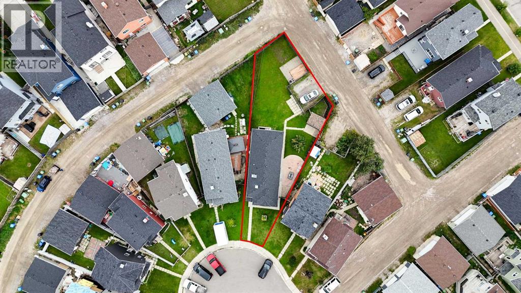 Single Family House 4 Level for Sale in  Saddlemead Road NE Saddle Ridge Calgary 