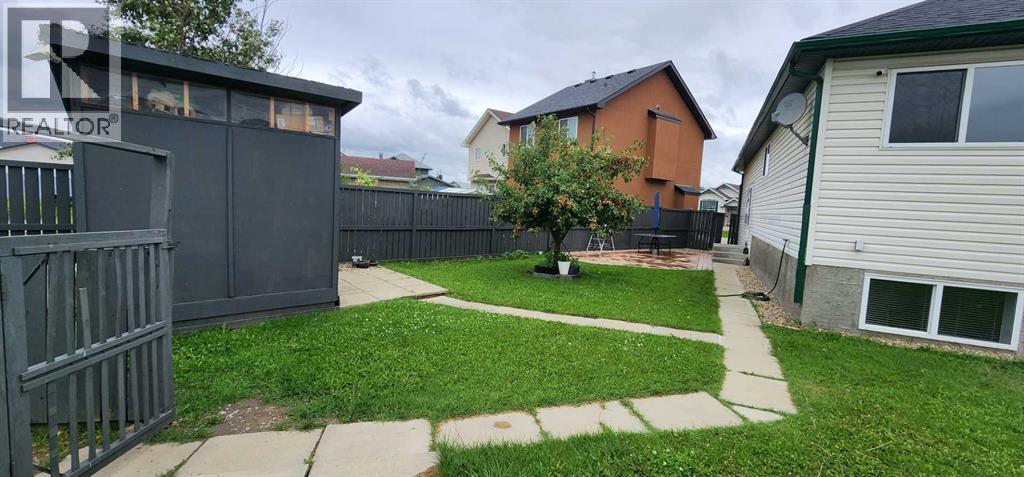 Single Family House 4 Level for Sale in  Saddlemead Road NE Saddle Ridge Calgary 