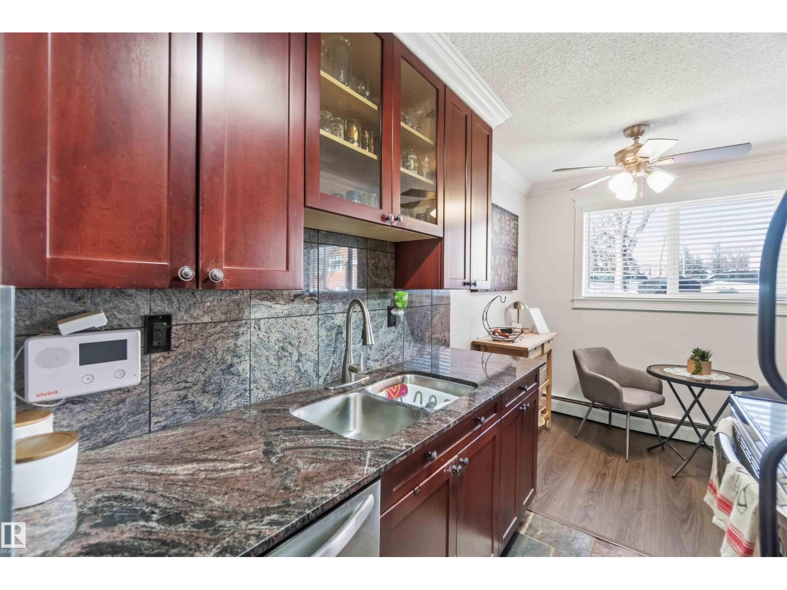 #111 10225 117 ST NW, Edmonton