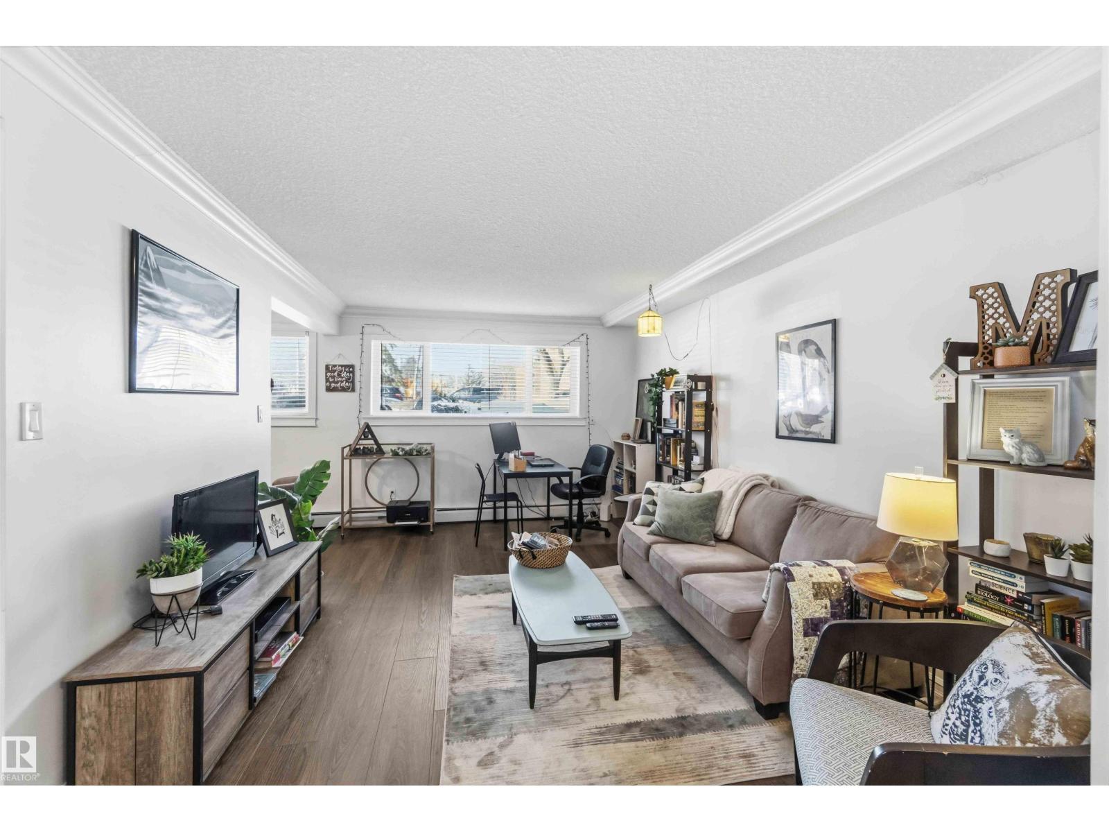 #111 10225 117 ST NW, Edmonton