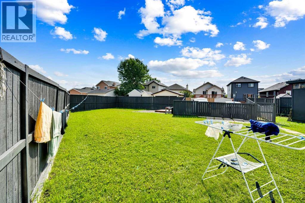 Single Family House 4 Level for Sale in  Saddlemead Road NE Saddle Ridge Calgary 