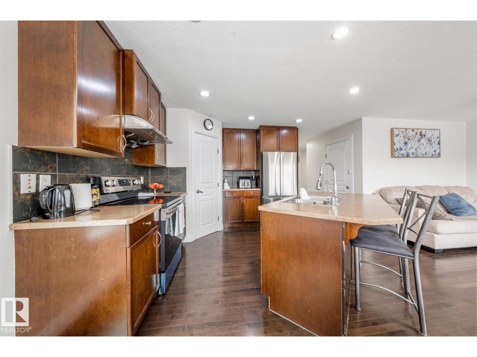 3230 22A Ave Nw NW, Edmonton