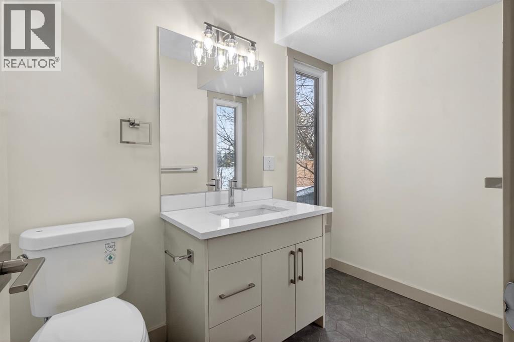 Single Family House 4 Level for Sale in  Templeview Place NE Temple Calgary 