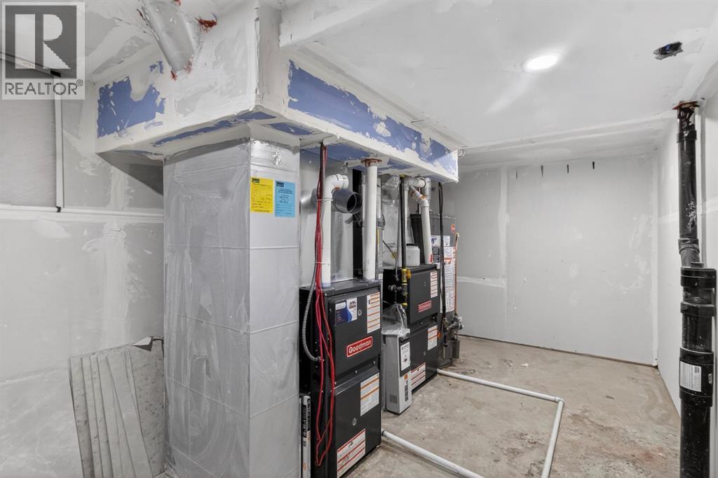 Single Family House 4 Level for Sale in  Templeview Place NE Temple Calgary 