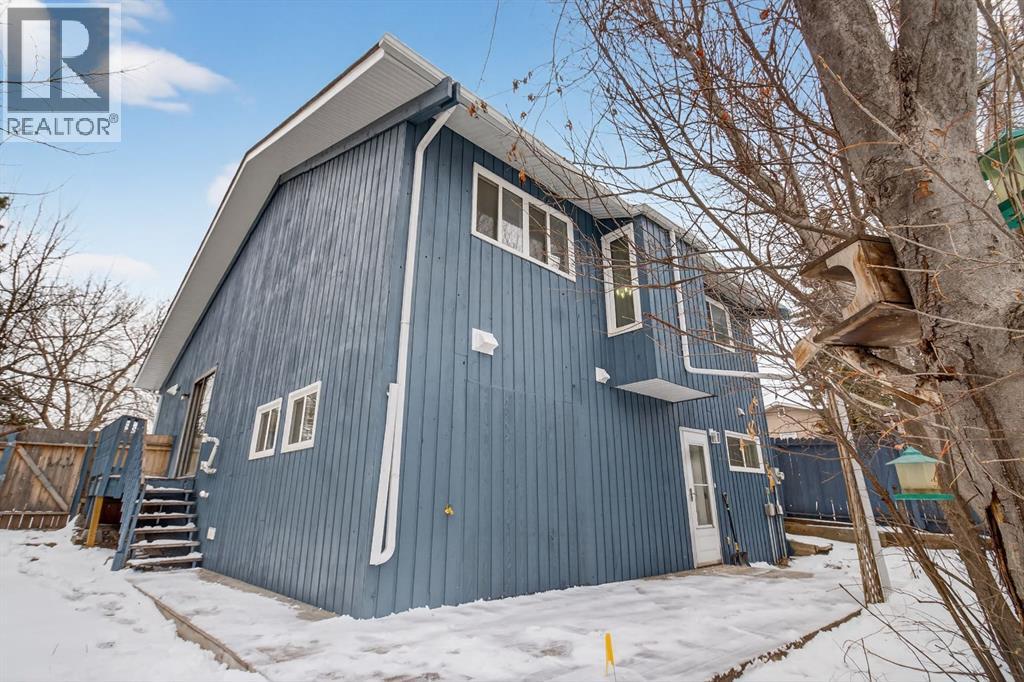 Single Family House 4 Level for Sale in  Templeview Place NE Temple Calgary 