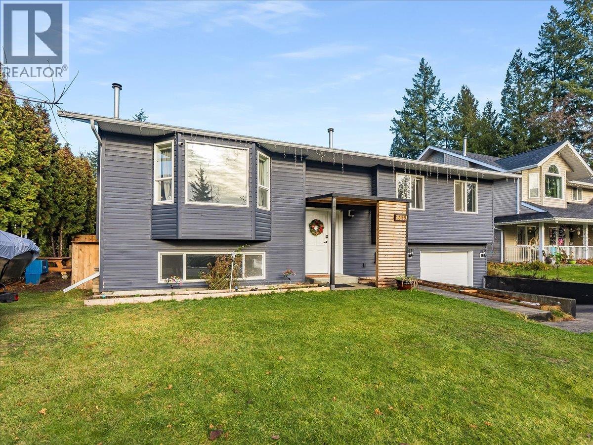 1359 Grosvenor Place, Castlegar