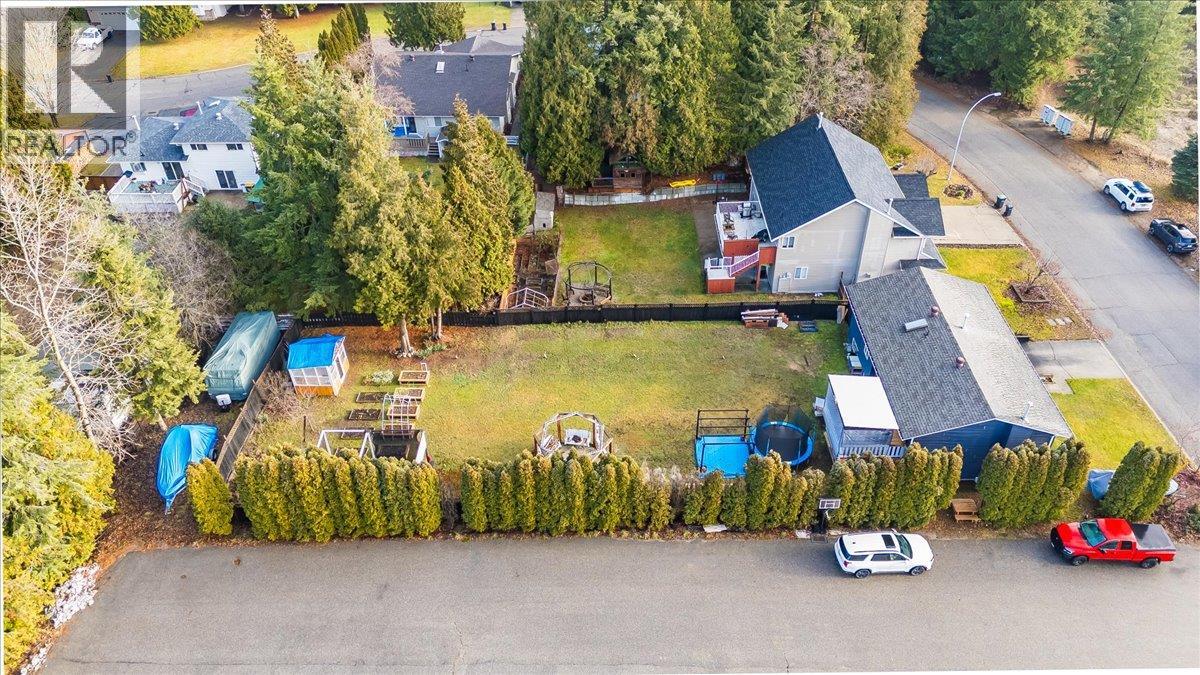 1359 Grosvenor Place, Castlegar