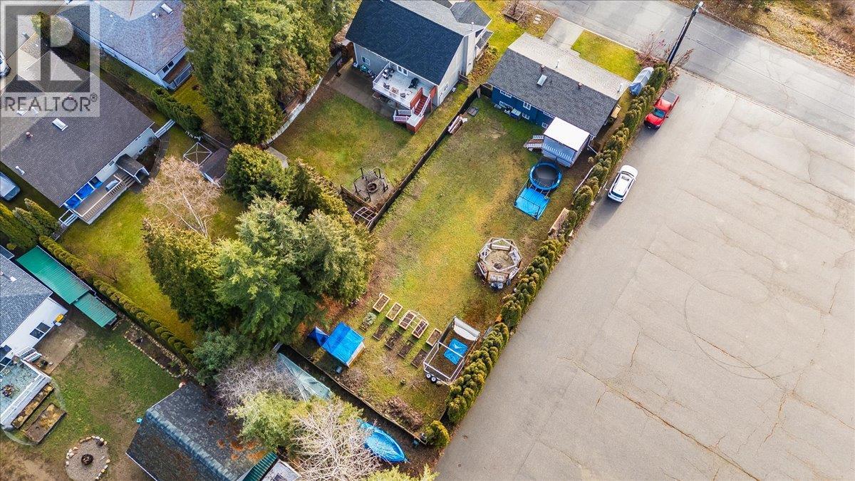 1359 Grosvenor Place, Castlegar