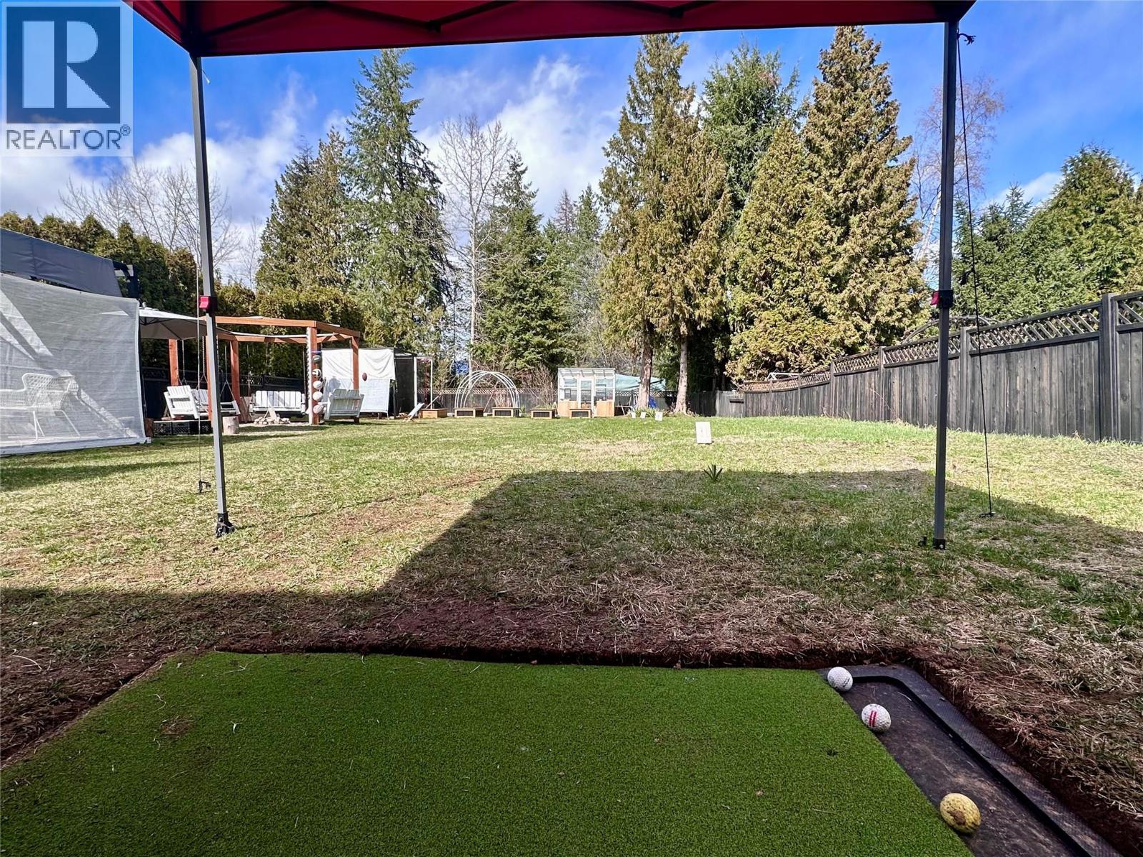 1359 Grosvenor Place, Castlegar