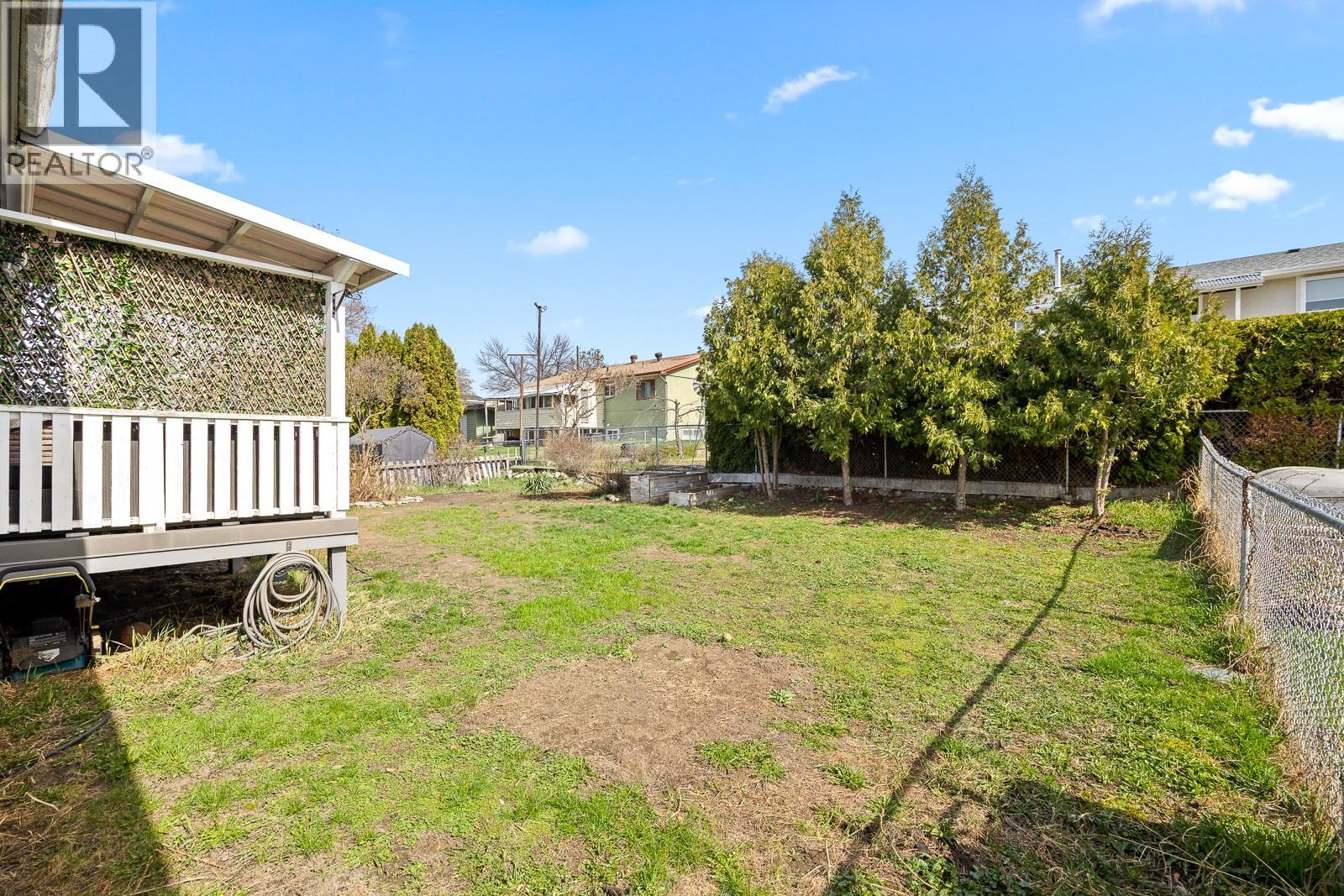 430A Holbrook Road W - 33