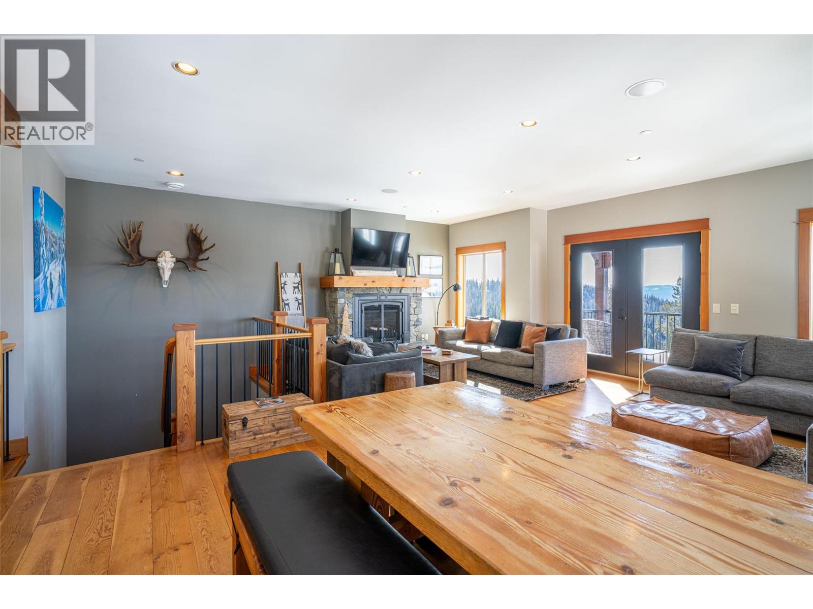 9826 Cathedral Drive, Silver Star