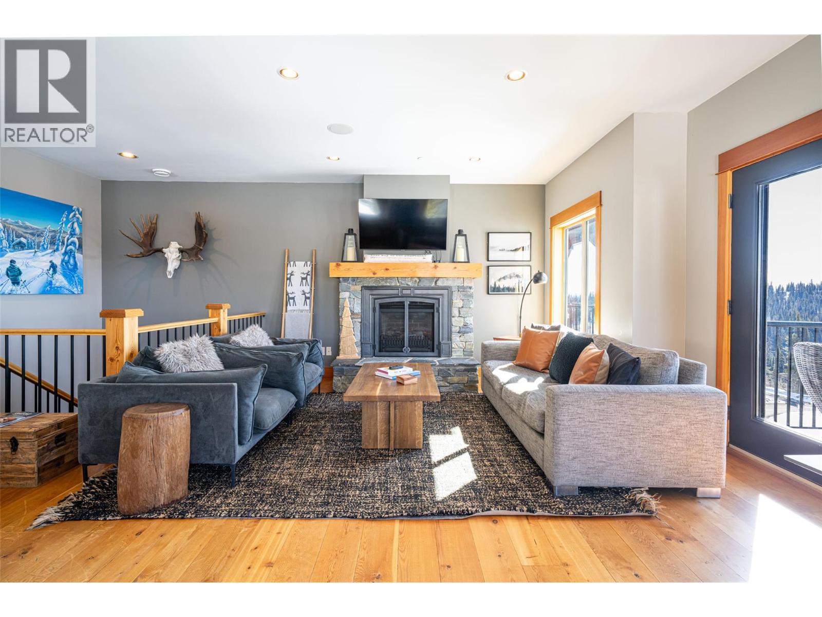 9826 Cathedral Drive, Silver Star