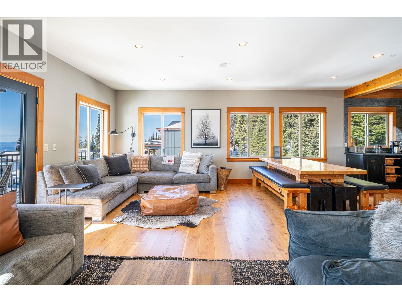 9826 Cathedral Drive, Silver Star