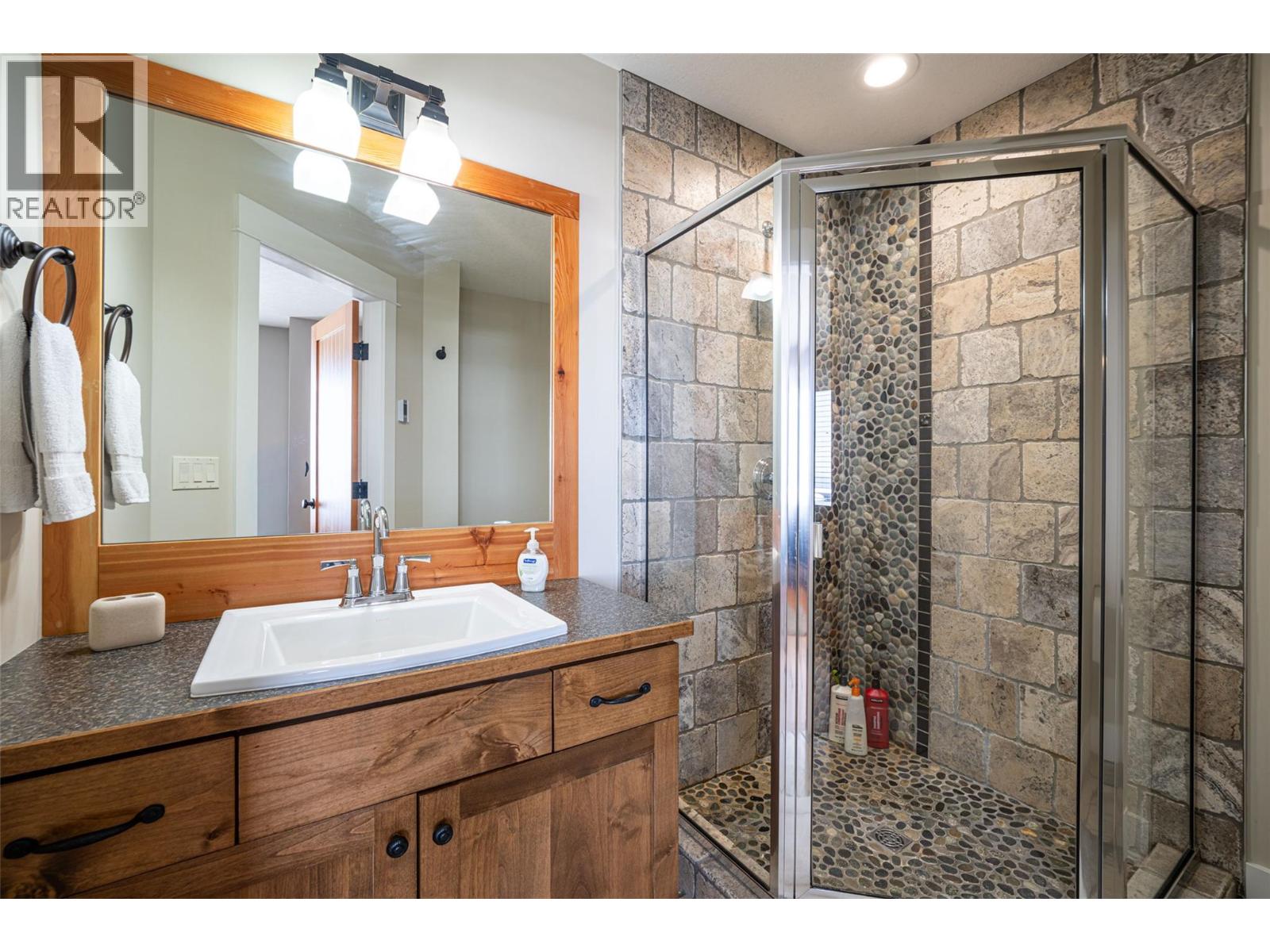 9826 Cathedral Drive, Silver Star