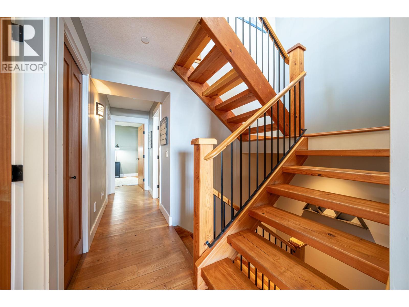 9826 Cathedral Drive, Silver Star