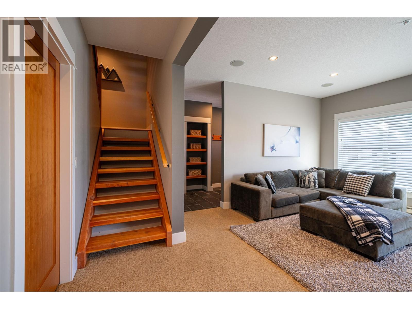 9826 Cathedral Drive, Silver Star