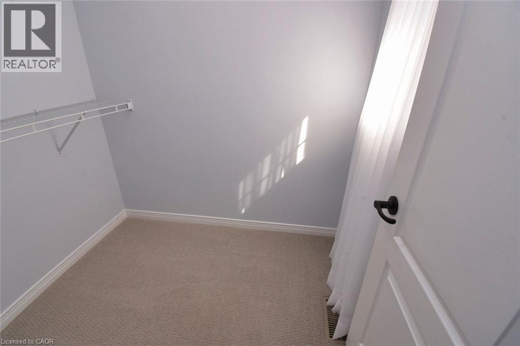 35 ERINGATE Drive - 35