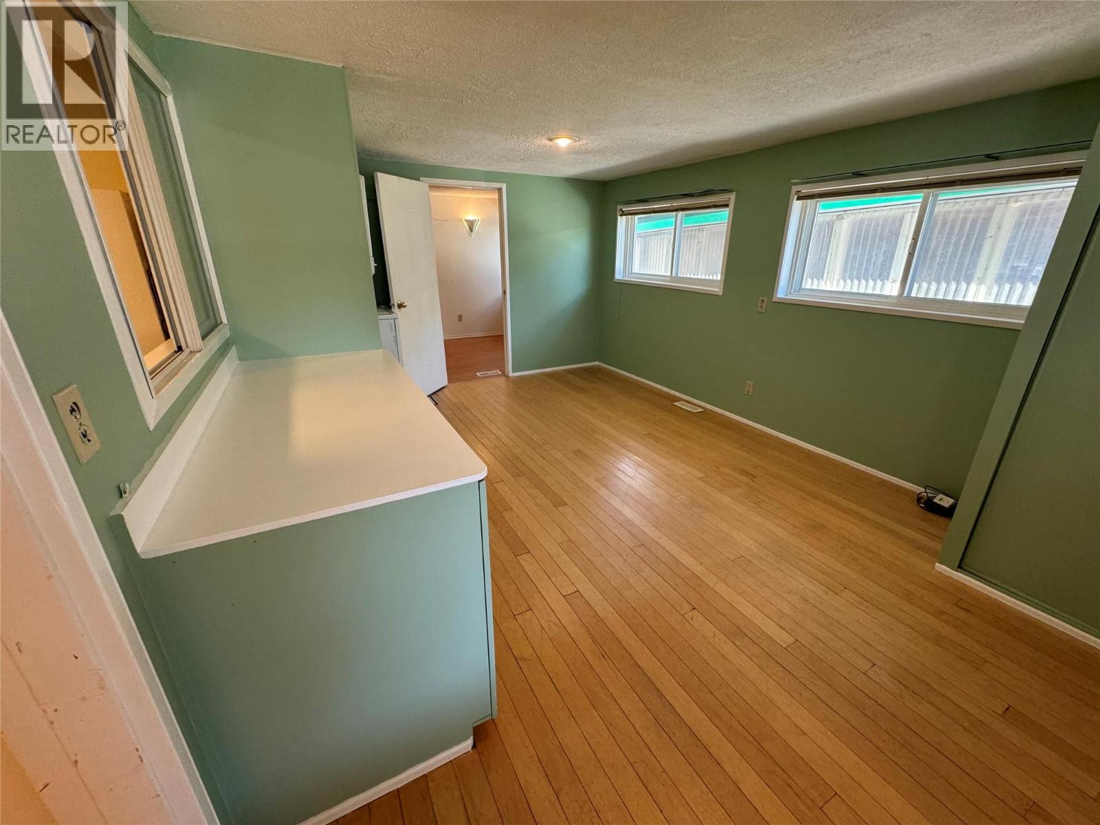 1483 Main Street, Olalla