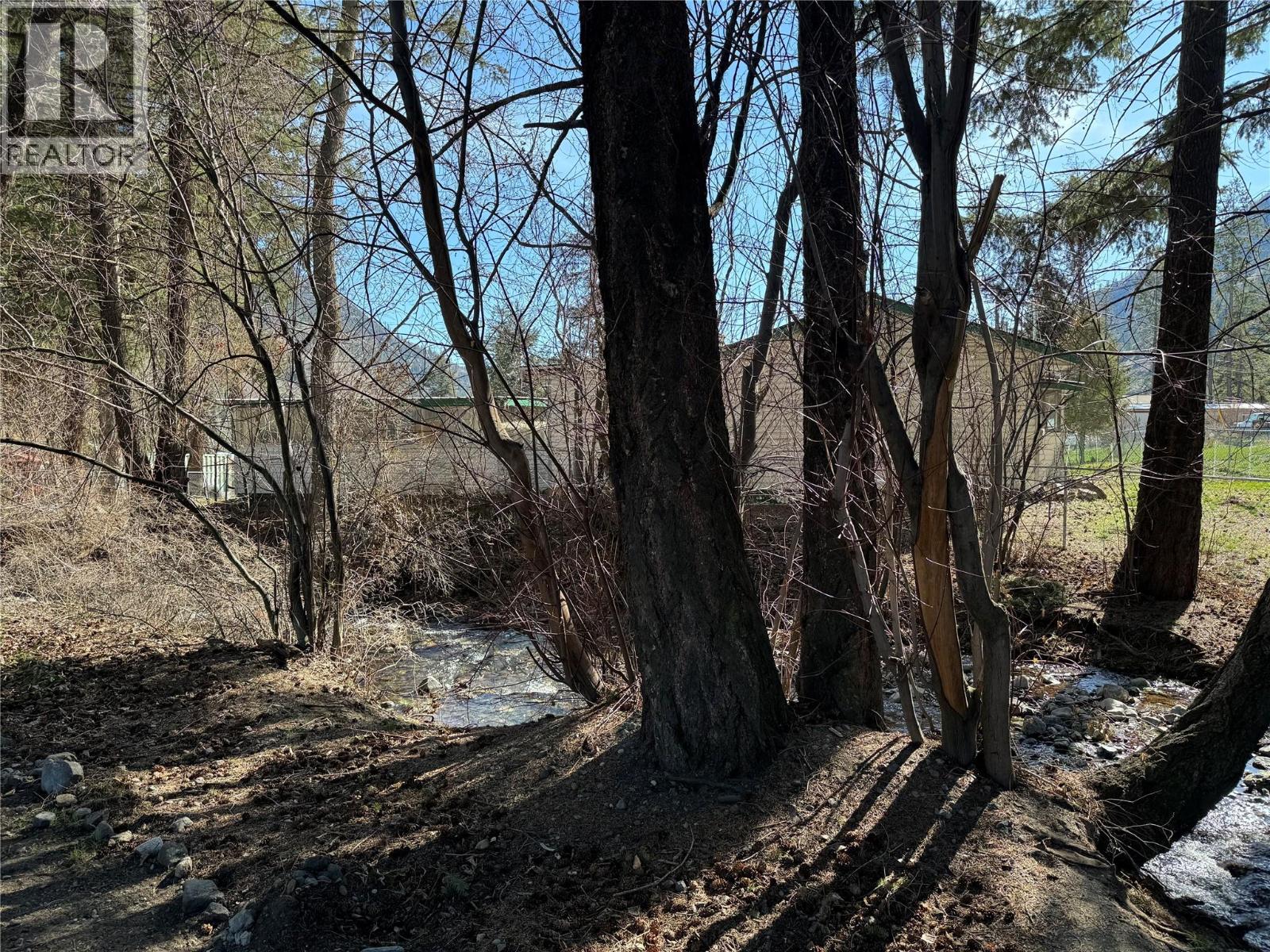 1483 Main Street, Olalla