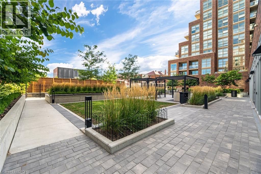 #208 1787 ST CLAIR AVENUE W - 19