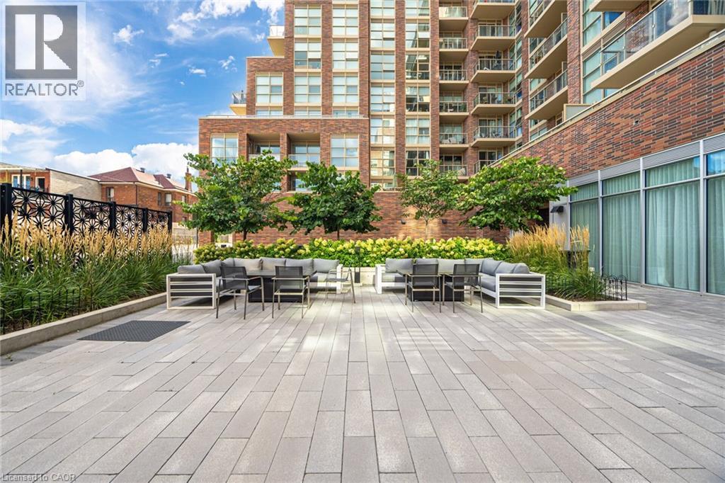 #208 1787 ST CLAIR AVENUE W - 21