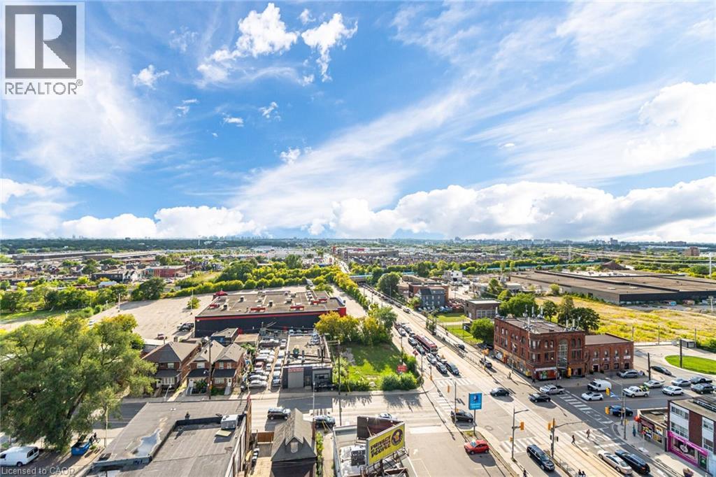 #208 1787 ST CLAIR AVENUE W - 37