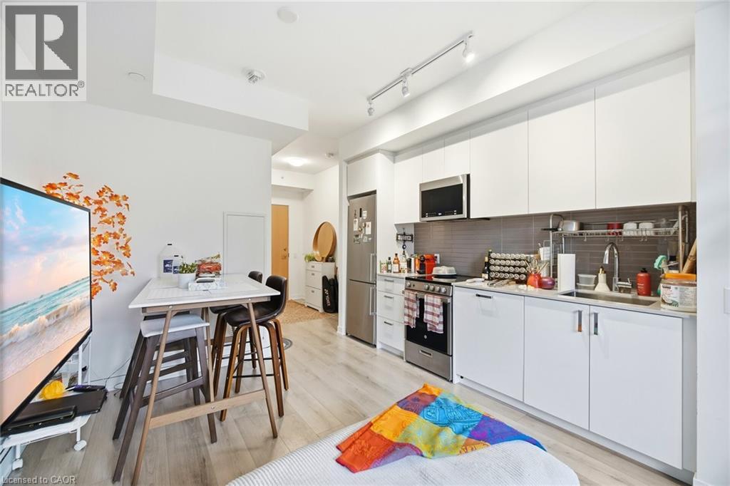 #208 1787 ST CLAIR AVENUE W - 4