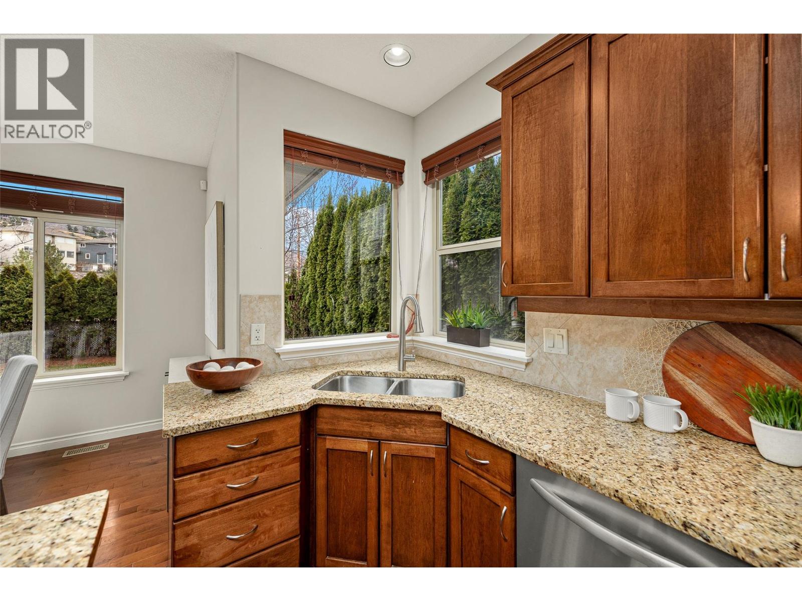  647 Peridot Place, Kelowna