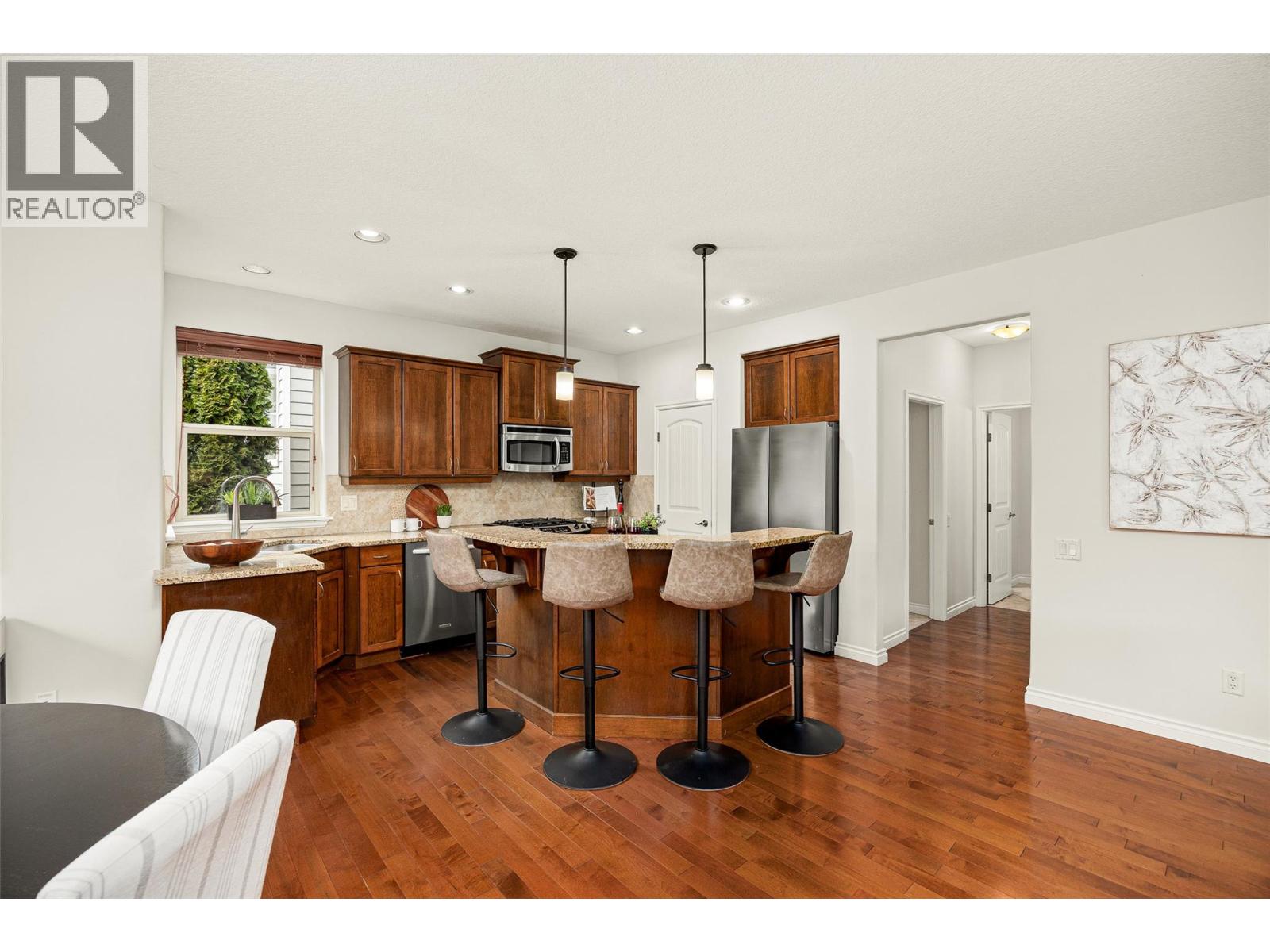  647 Peridot Place, Kelowna