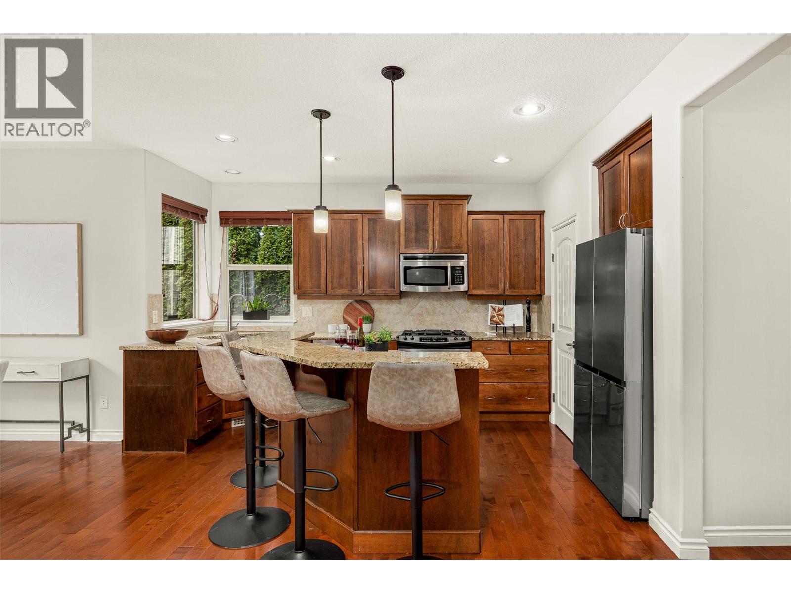  647 Peridot Place, Kelowna