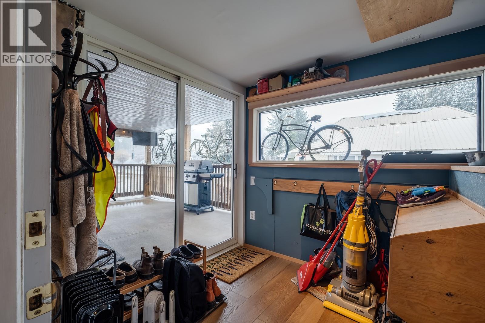 1730 Kootenay Avenue, Rossland