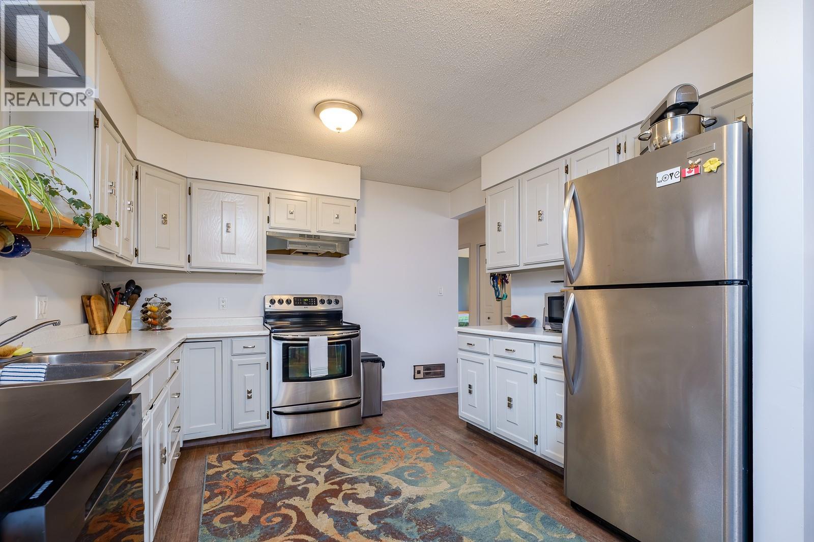 1730 Kootenay Avenue, Rossland