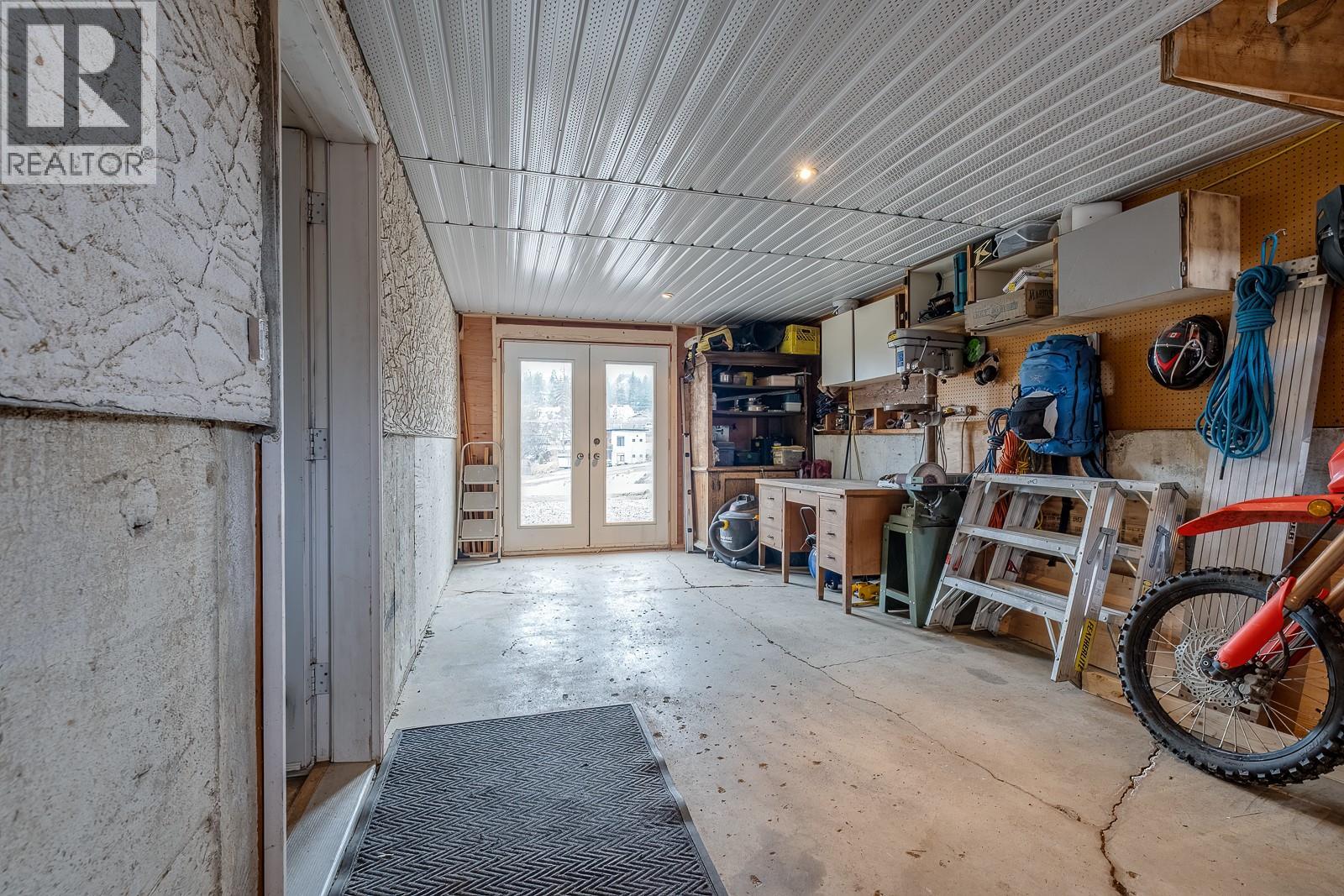 1730 Kootenay Avenue, Rossland