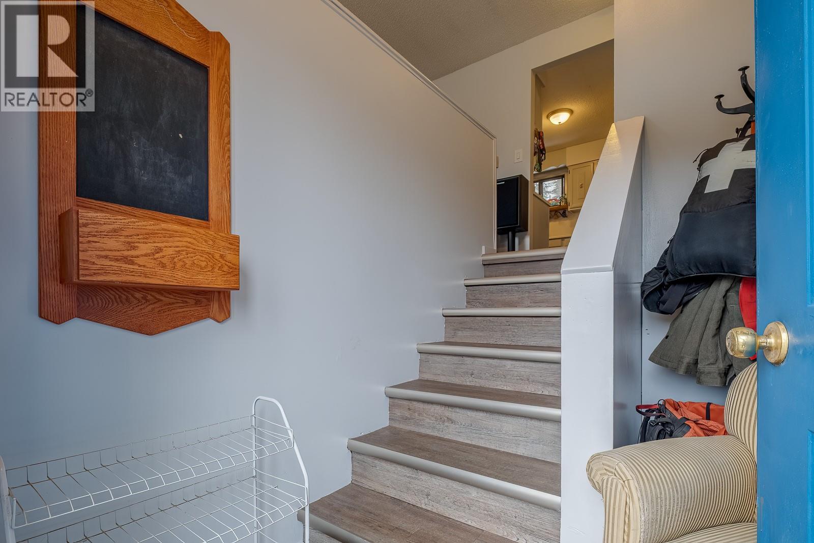 1730 Kootenay Avenue, Rossland